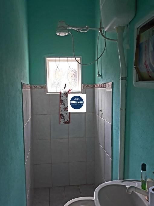 Casa à venda com 3 quartos, 274m² - Foto 4